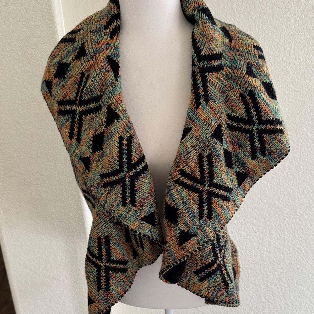 Vintage sweater vest. With oversized collar. Size L.  Excellent condition